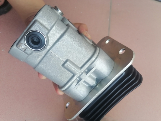 Excavator 12C3785 Kawasaki 8-hole foot valve for liugong kone escalator parts